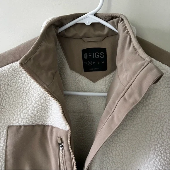 Figs On Shift Sherpa Jacket Cream Fleece Full Zip - Picture 8 of 11